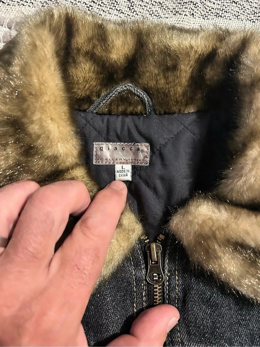 Giacca Jacket Womens Sz Large Blue Denim Faux Fur Collar Cuffs Lined Bomber - Picture 6 of 10